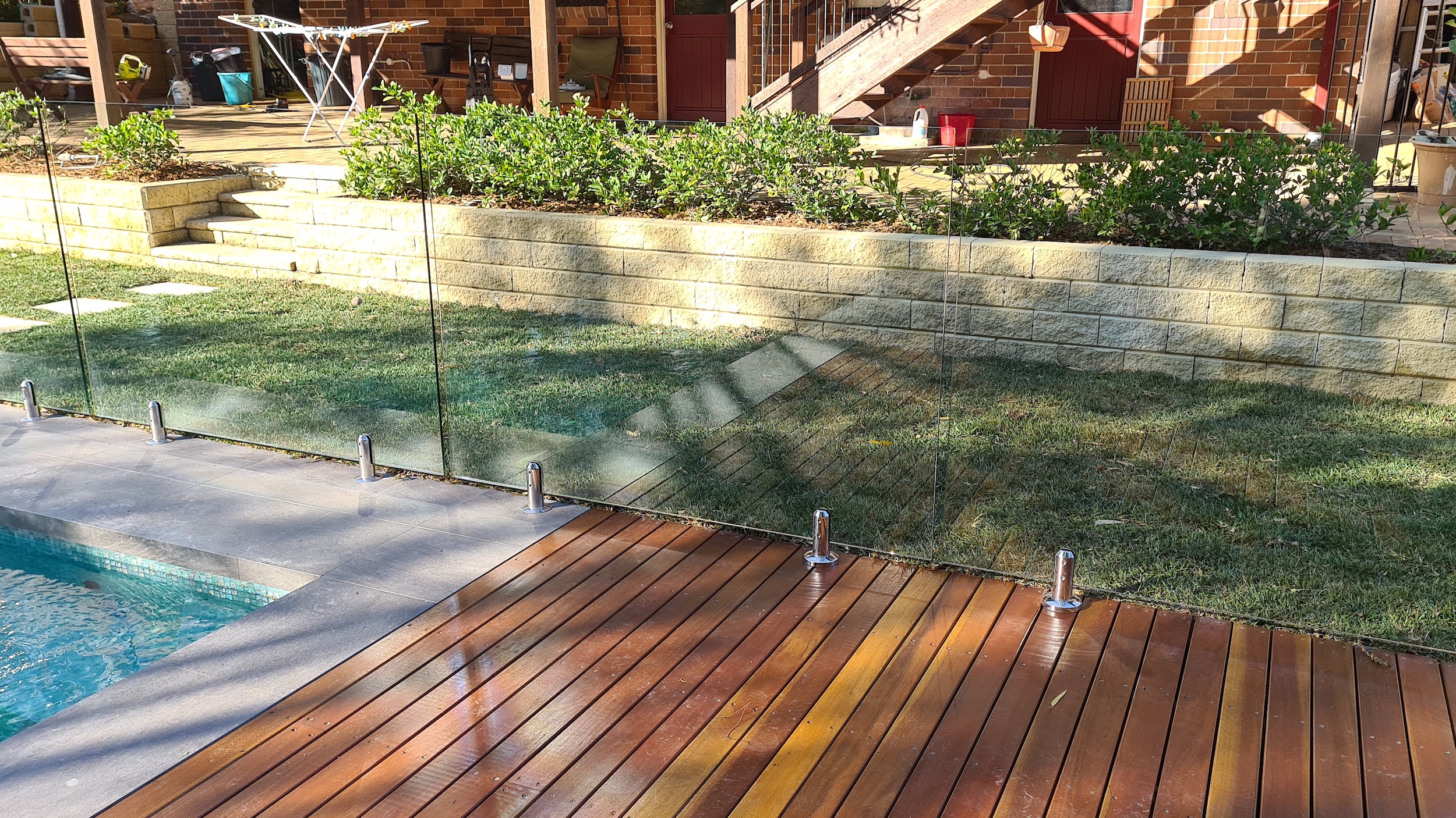 Frameless glass pool fencing Sydney - Glass Fence Supplies